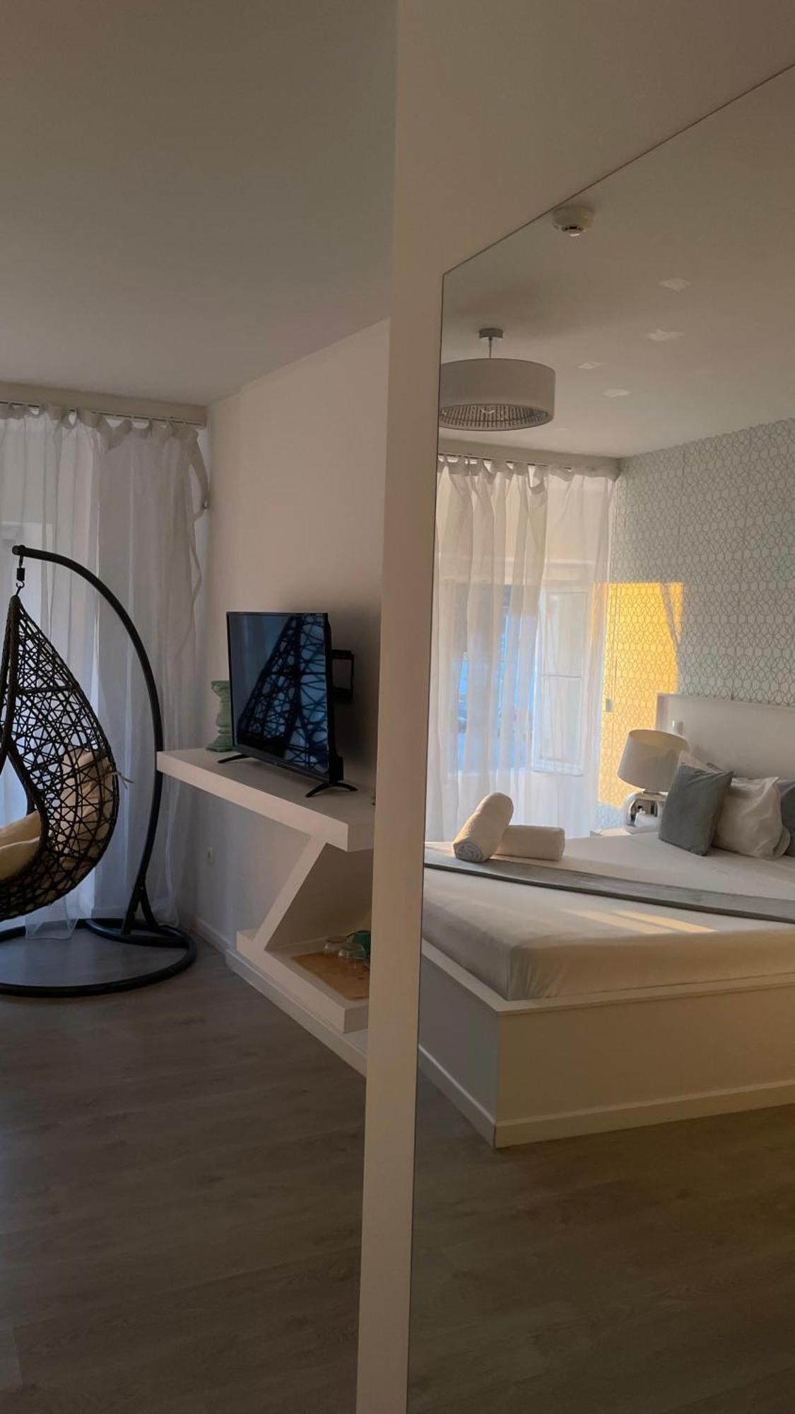 Brandao House Hostel Caparica Εξωτερικό φωτογραφία